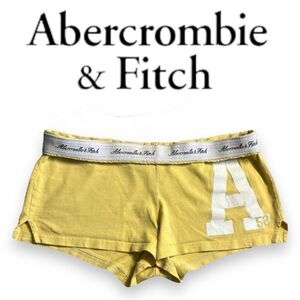 A&F | Varsity Prep Shorts, size S